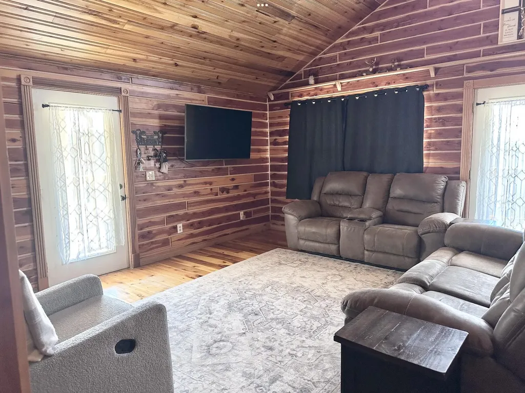 422 Kirk Lane Tollesboro KY 41189