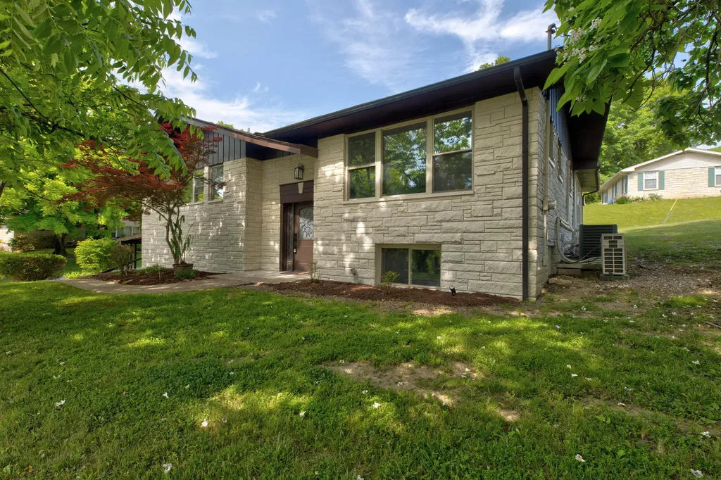 609 Crestview Lane Morehead KY 40351