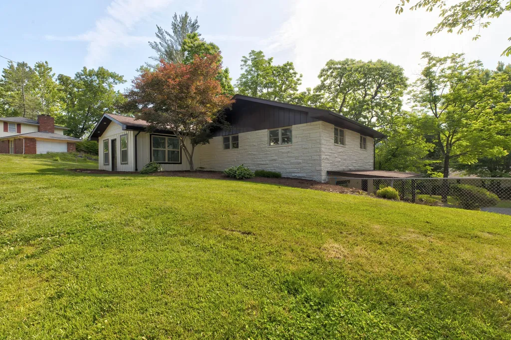 609 Crestview Lane Morehead KY 40351
