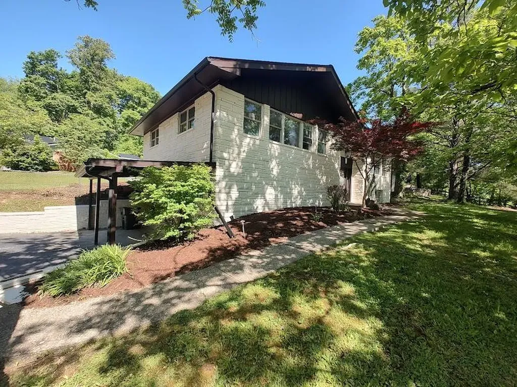 609 Crestview Lane Morehead KY 40351