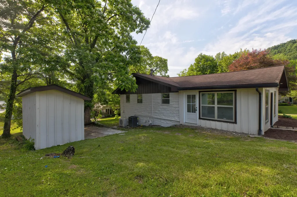 609 Crestview Lane Morehead KY 40351