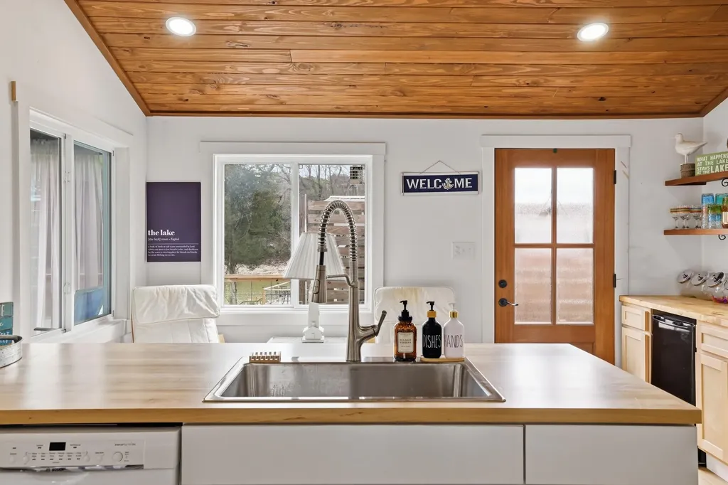 1768 Wells Landing Road Danville KY 40422