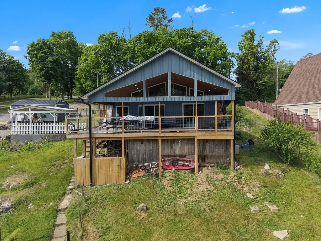 1768 Wells Landing Road Danville KY 40422