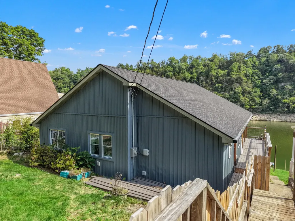 1768 Wells Landing Road Danville KY 40422