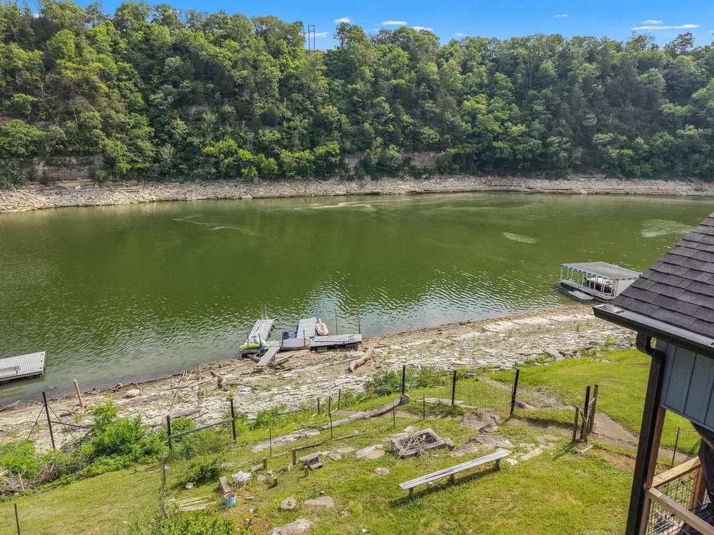 1768 Wells Landing Road Danville KY 40422