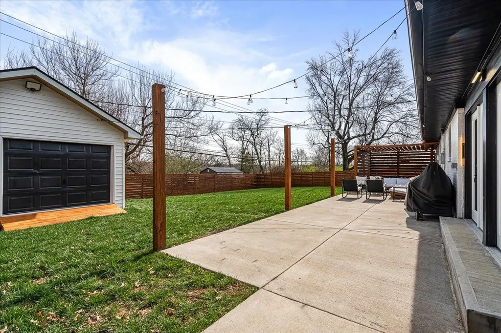 1023 Claiborne Way Lexington KY 40517