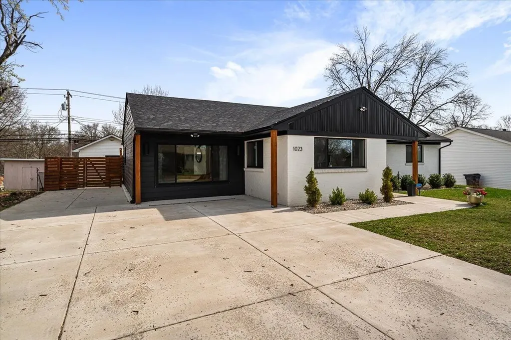 1023 Claiborne Way Lexington KY 40517