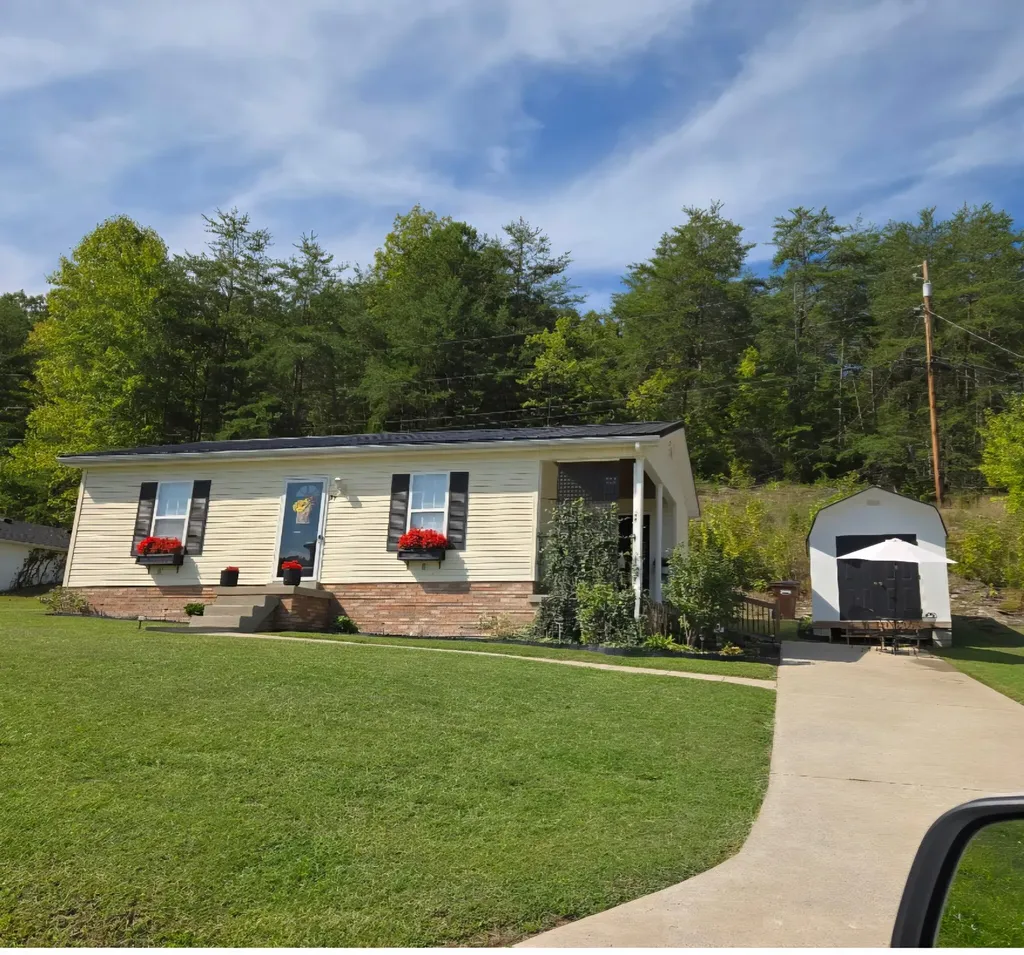 77 Scott Hill Road Irvine KY 40336