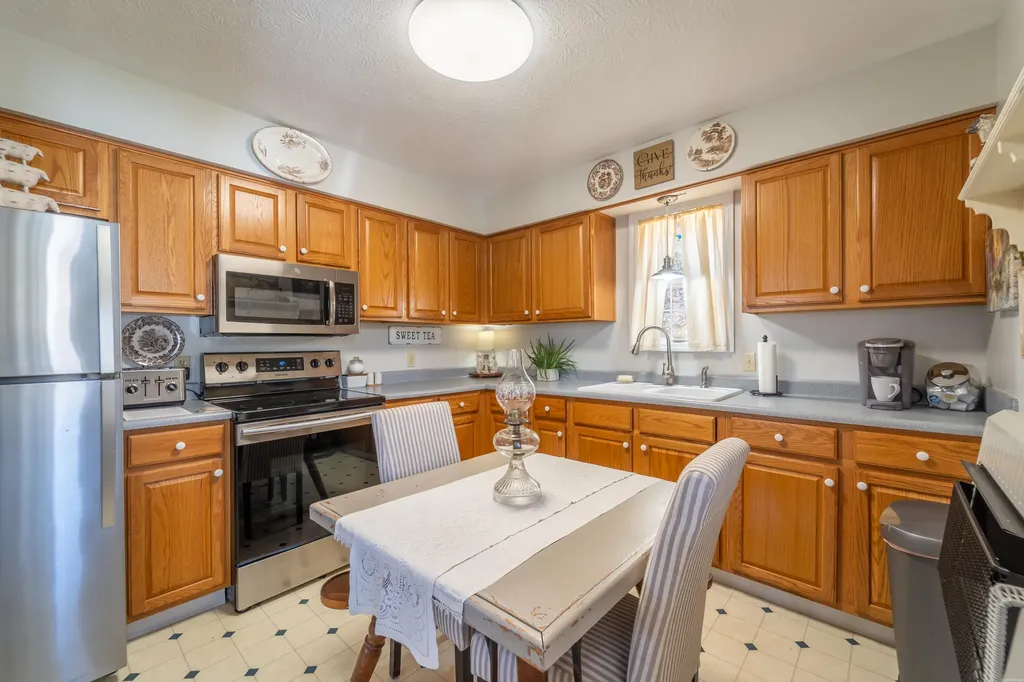 77 Scott Hill Road Irvine KY 40336