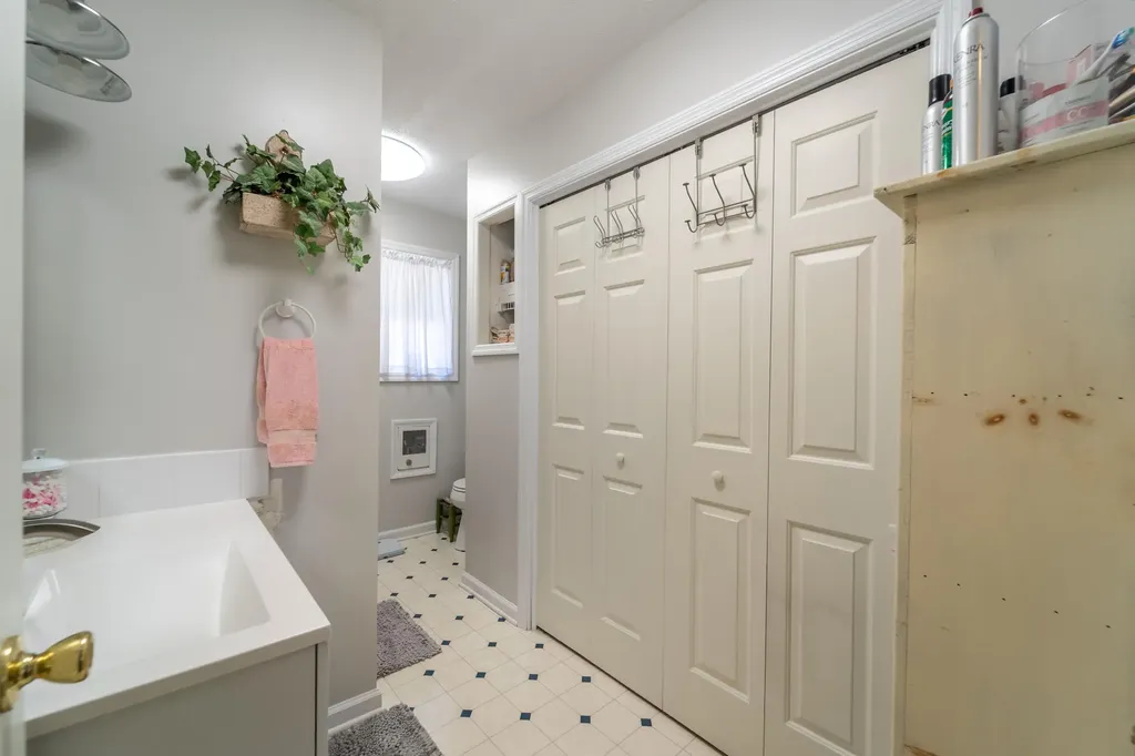 77 Scott Hill Road Irvine KY 40336