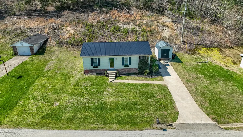 77 Scott Hill Road Irvine KY 40336