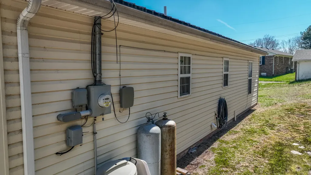 77 Scott Hill Road Irvine KY 40336