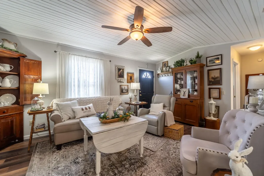 77 Scott Hill Road Irvine KY 40336