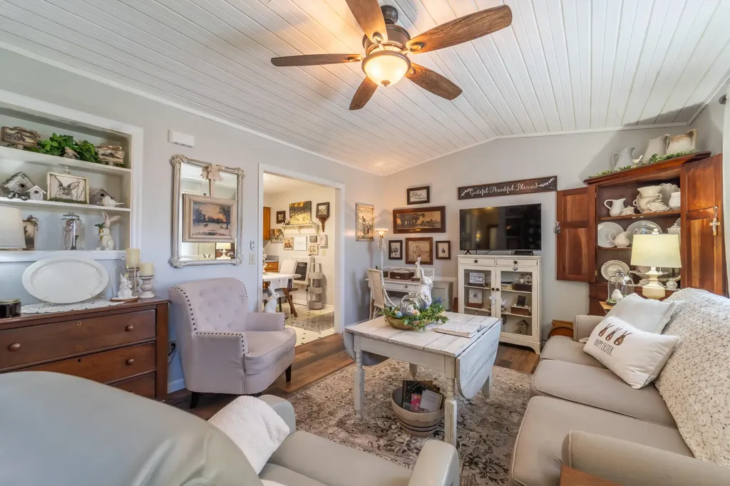 77 Scott Hill Road Irvine KY 40336