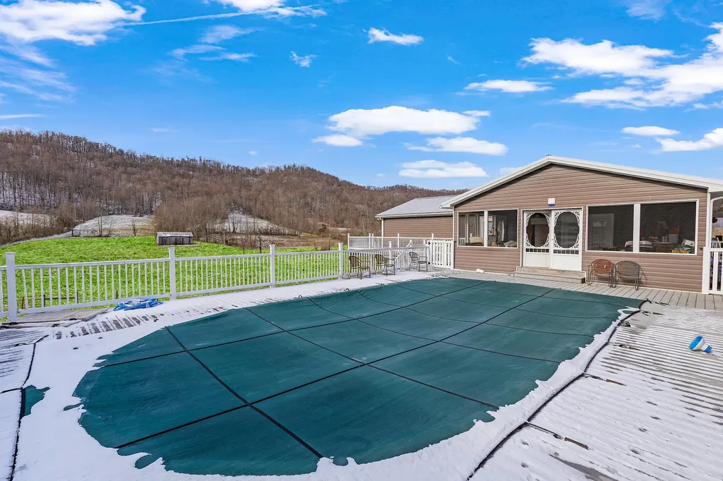 37 Westerfield Lane Vanceburg KY 41179
