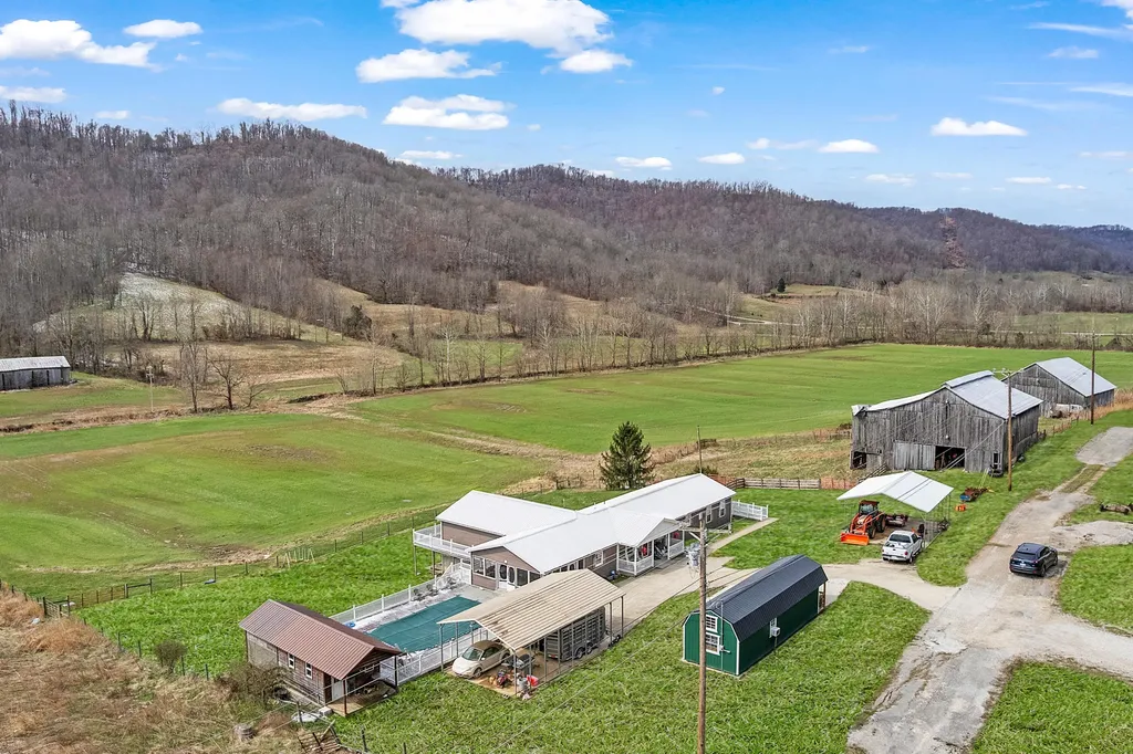 37 Westerfield Lane Vanceburg KY 41179