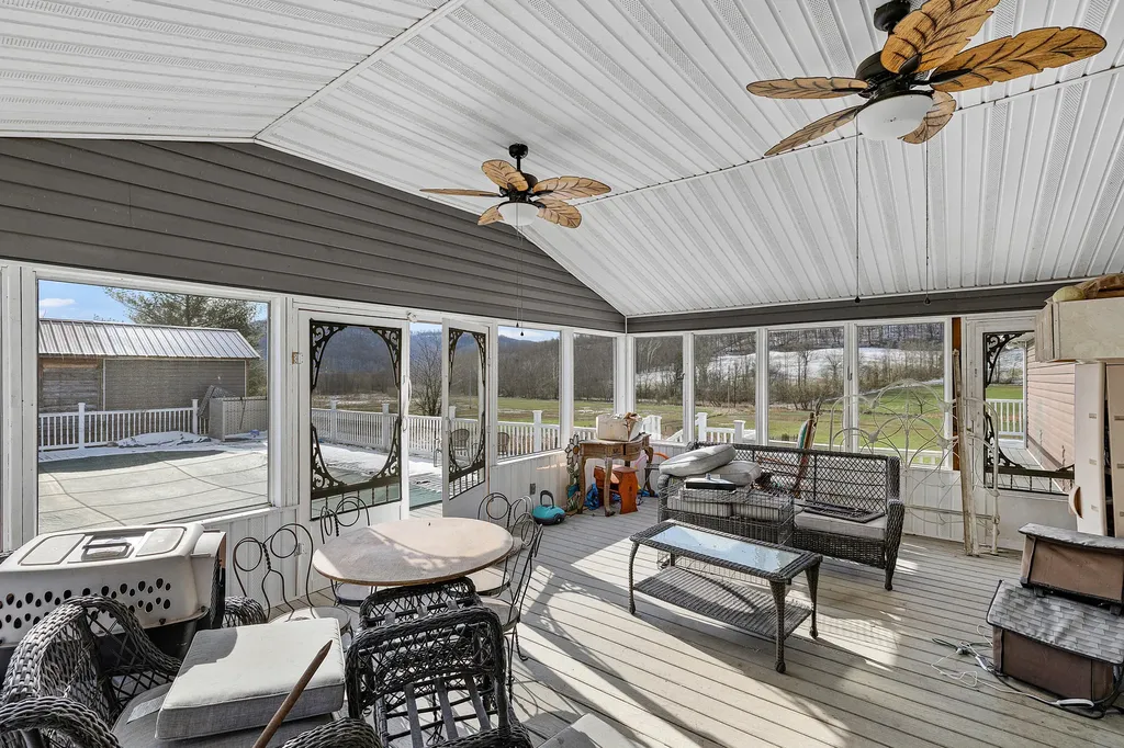 37 Westerfield Lane Vanceburg KY 41179