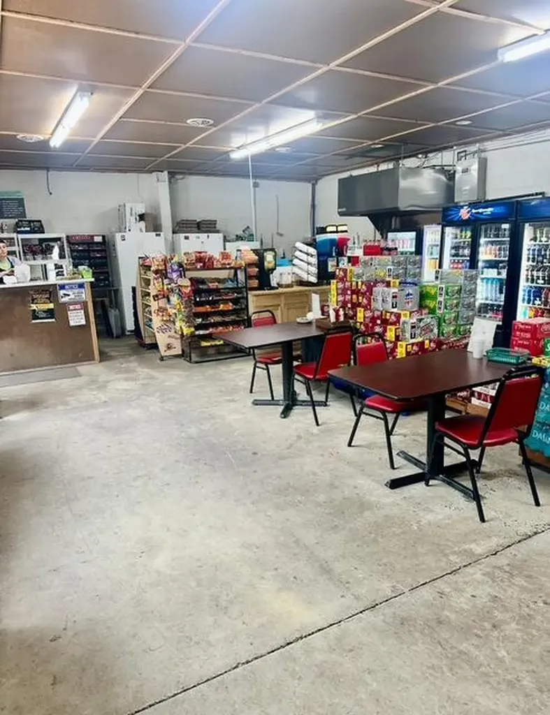 8249 Us Highway 119 Calvin KY 40813