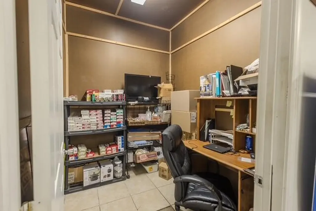 8249 Us Highway 119 Calvin KY 40813