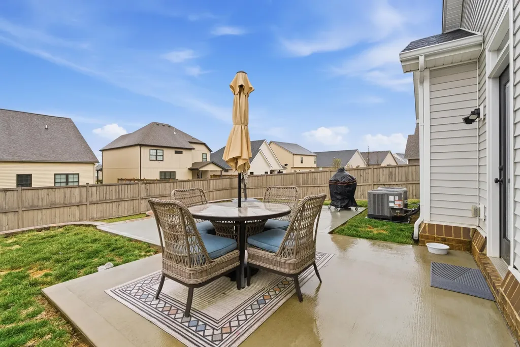 1276 Angus Trail Lexington KY 40509