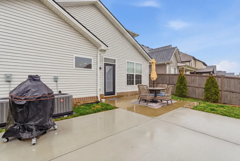 1276 Angus Trail Lexington KY 40509