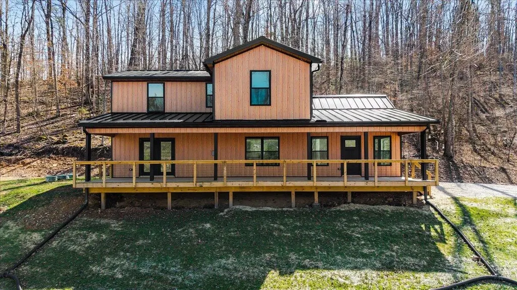 4 Barkers Branch Road Stanton KY 40380