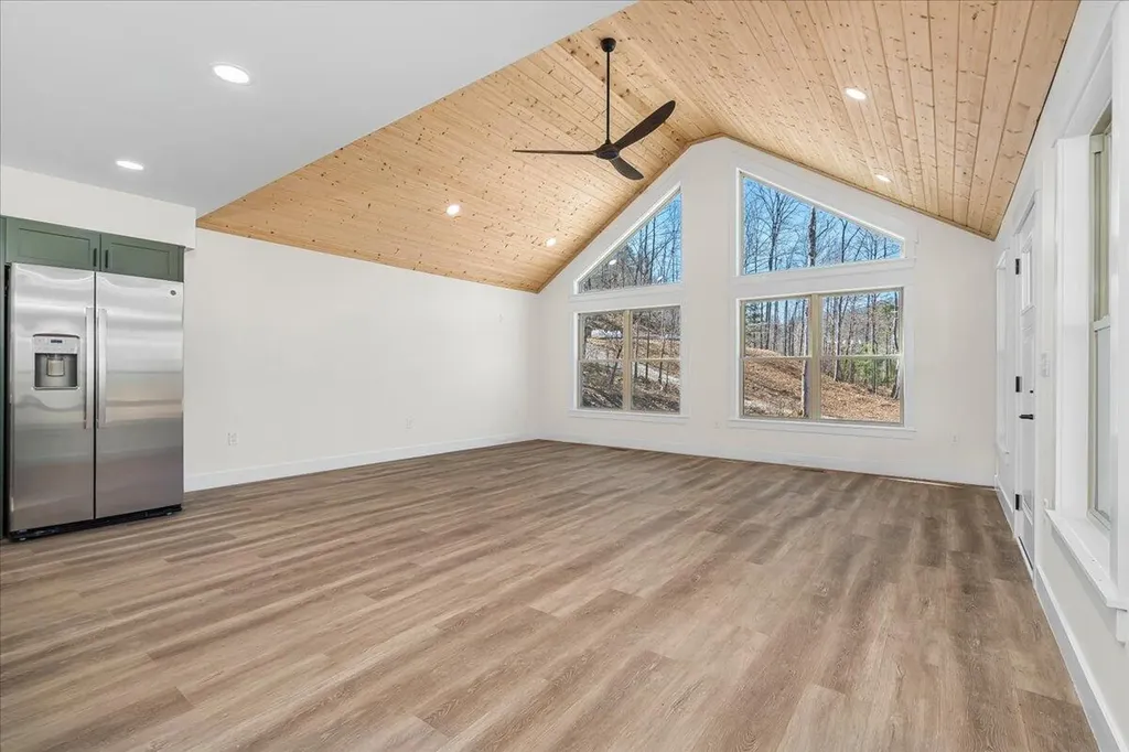 4 Barkers Branch Road Stanton KY 40380