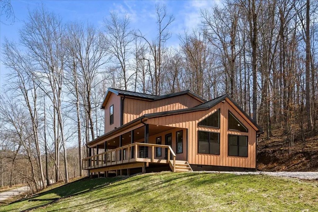 4 Barkers Branch Road Stanton KY 40380