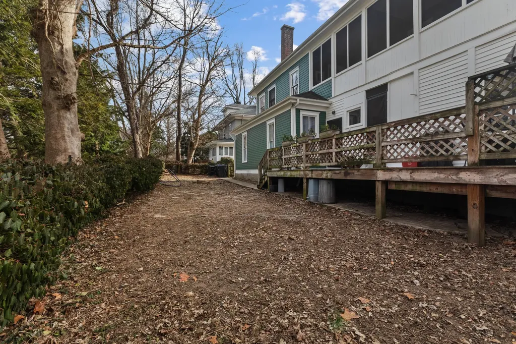 514 Wapping Street Frankfort KY 40601