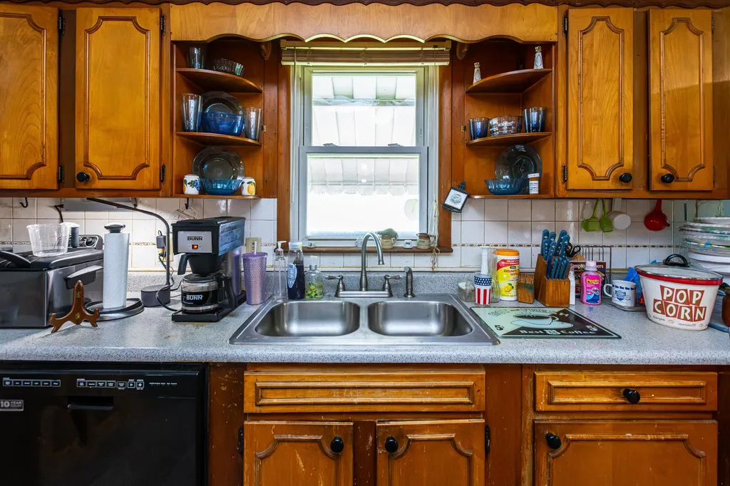 4888 Willailla Road Brodhead KY 40409