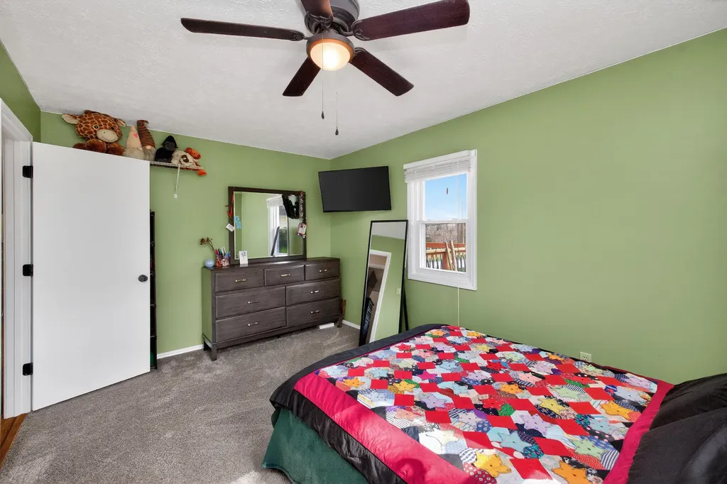 1604 Kennedy Bridge Road Harrodsburg KY 40330