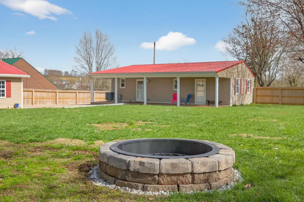 1604 Kennedy Bridge Road Harrodsburg KY 40330