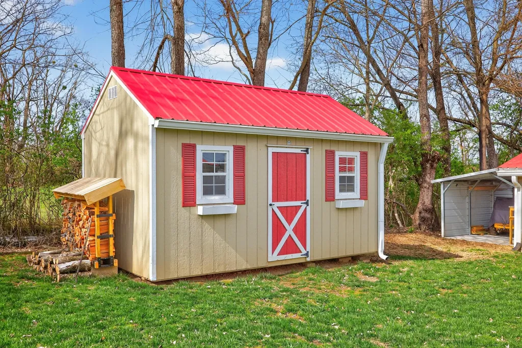 1604 Kennedy Bridge Road Harrodsburg KY 40330