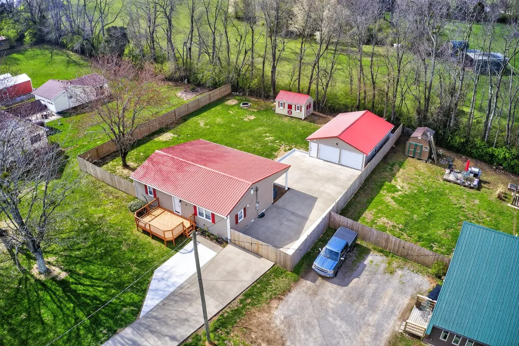 1604 Kennedy Bridge Road Harrodsburg KY 40330