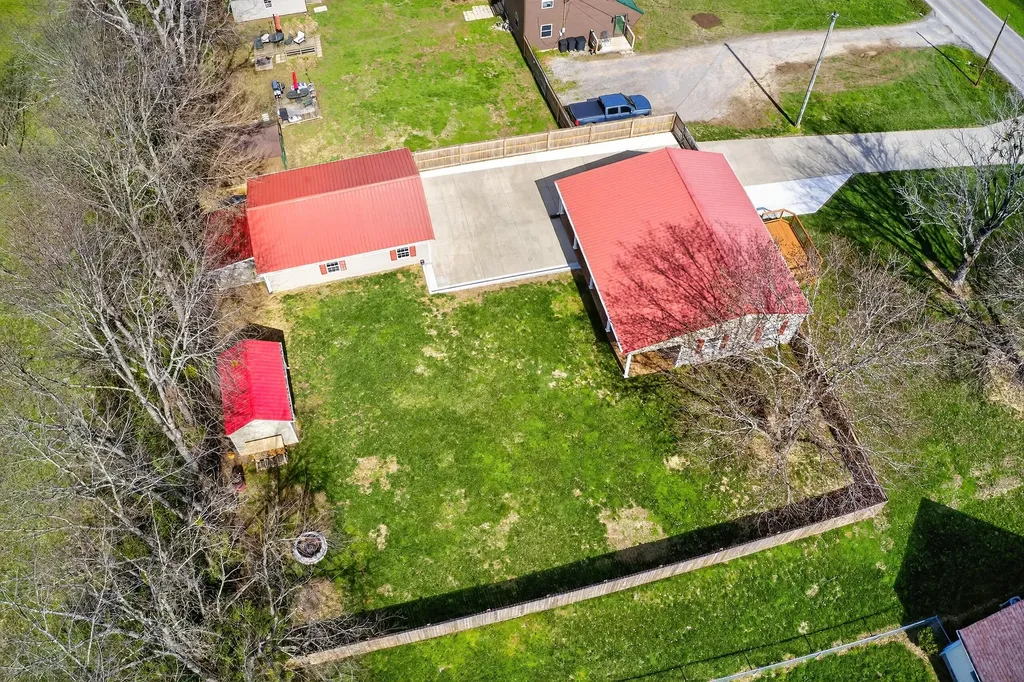 1604 Kennedy Bridge Road Harrodsburg KY 40330