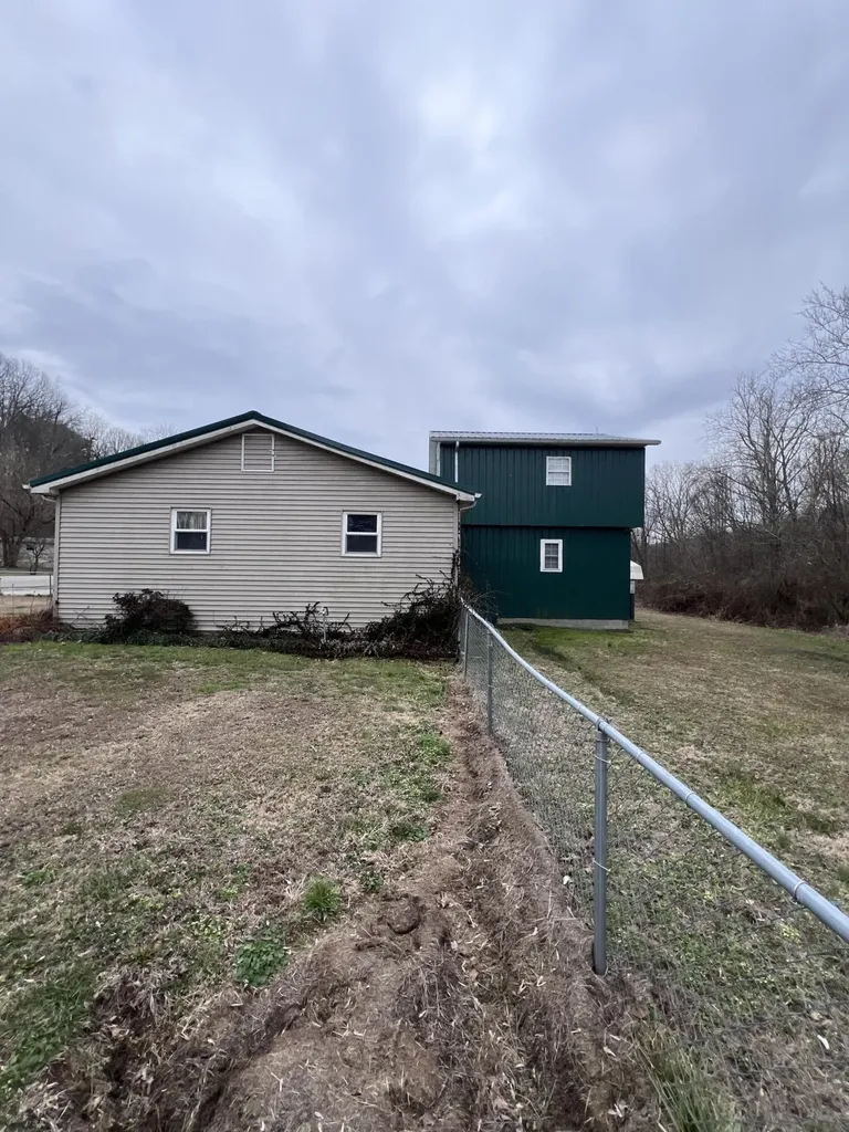 406 Kentucky Route 233 Gray KY 40734