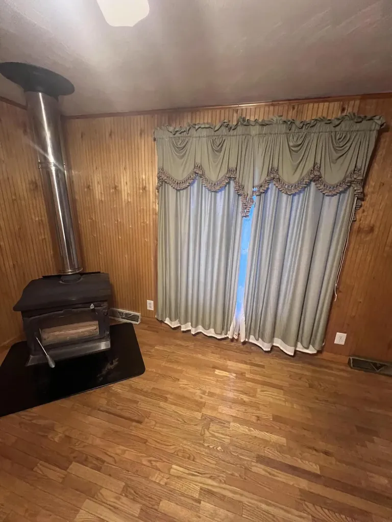 406 Kentucky Route 233 Gray KY 40734