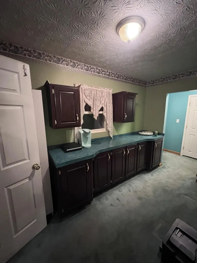 406 Kentucky Route 233 Gray KY 40734