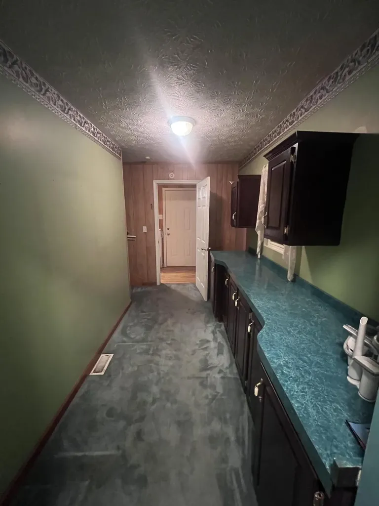 406 Kentucky Route 233 Gray KY 40734