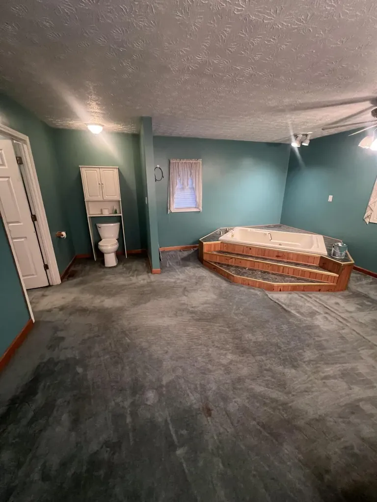 406 Kentucky Route 233 Gray KY 40734