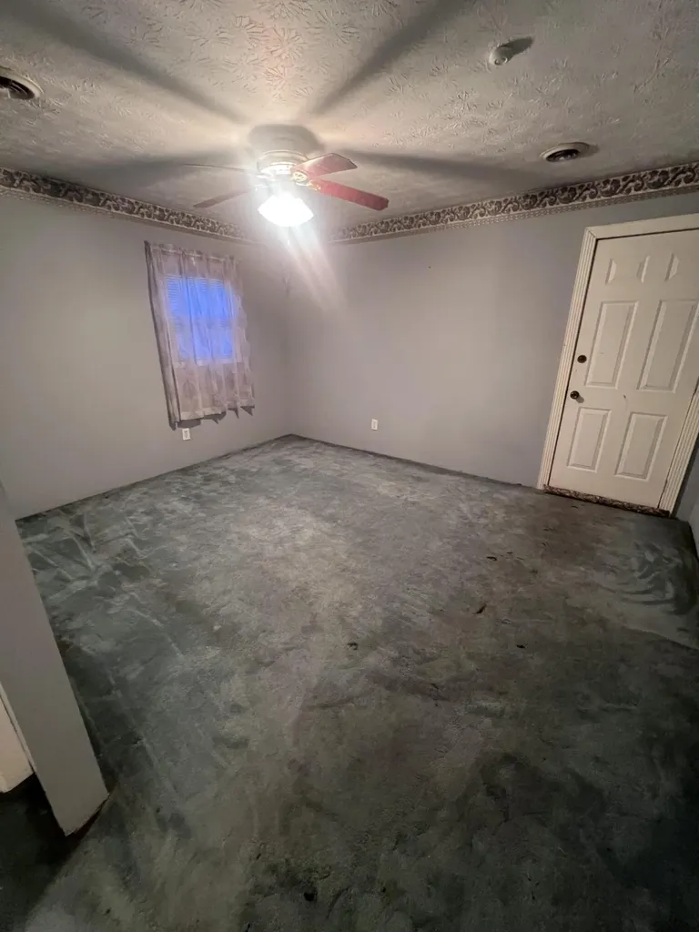 406 Kentucky Route 233 Gray KY 40734