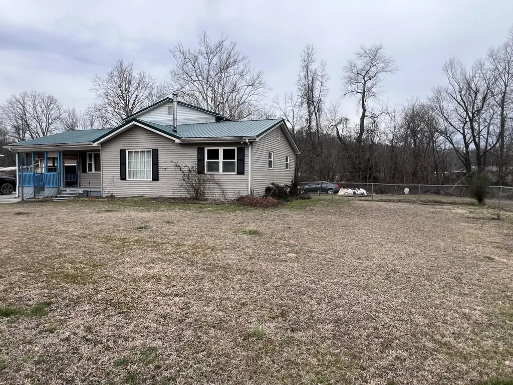 406 Kentucky Route 233 Gray KY 40734