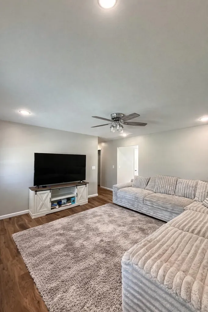 859 Holly Grove Road Corbin KY 40701