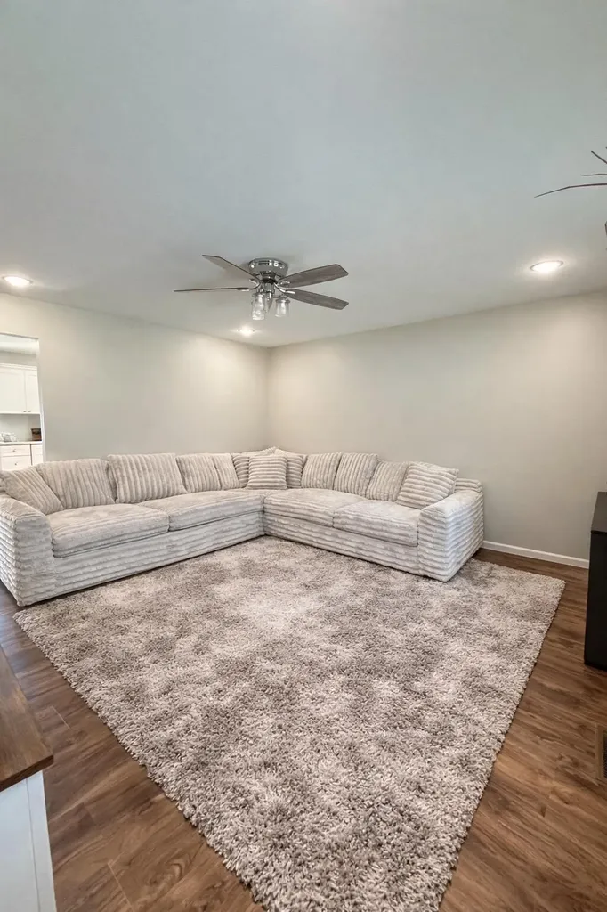 859 Holly Grove Road Corbin KY 40701