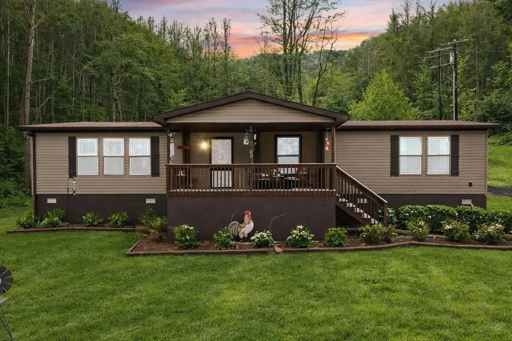 20 Tan Trough Hollow Road Evarts KY 40828