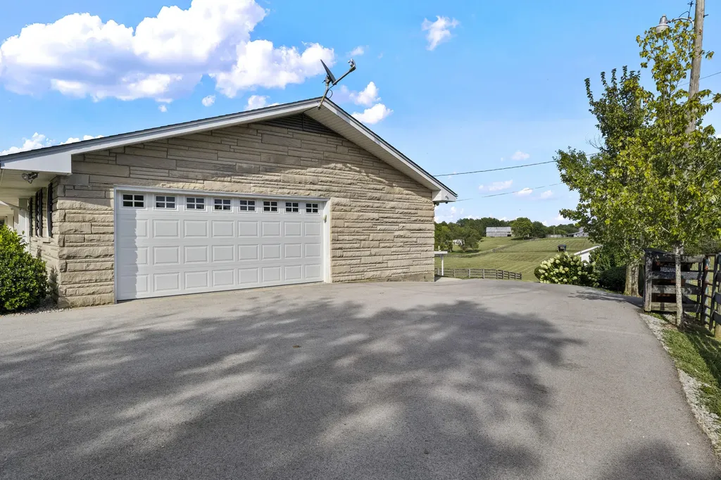 2509 Mount Sterling Road Winchester KY 40391