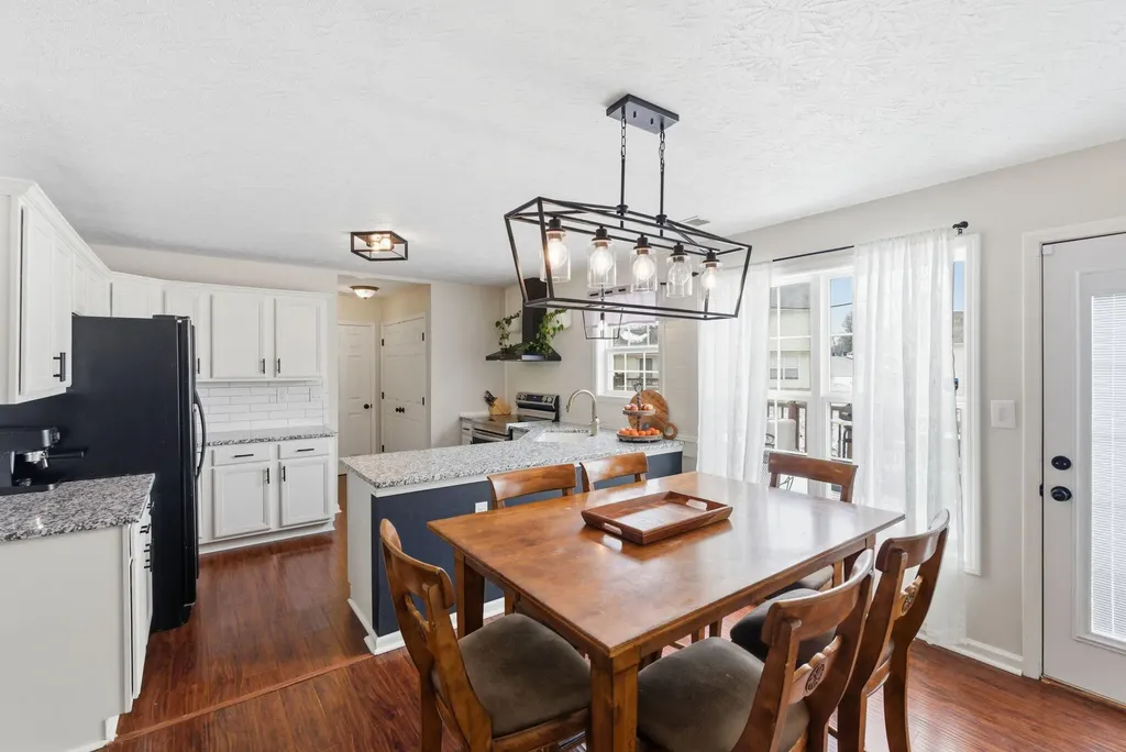 2224 Arthur Way Lexington KY 40509