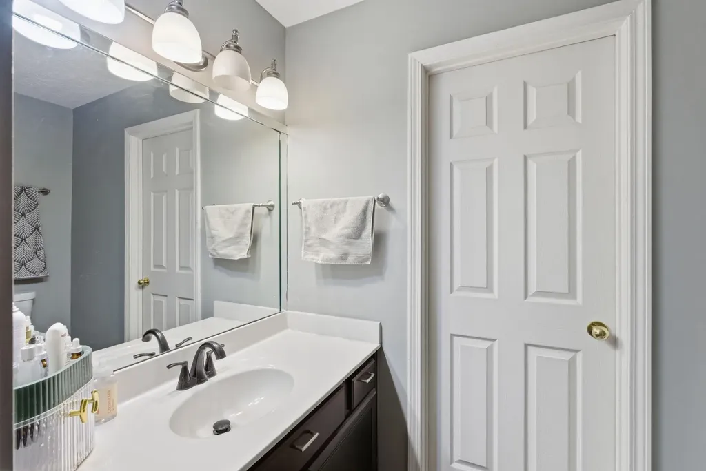 2224 Arthur Way Lexington KY 40509