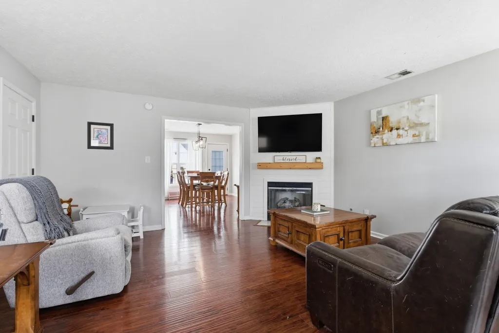 2224 Arthur Way Lexington KY 40509