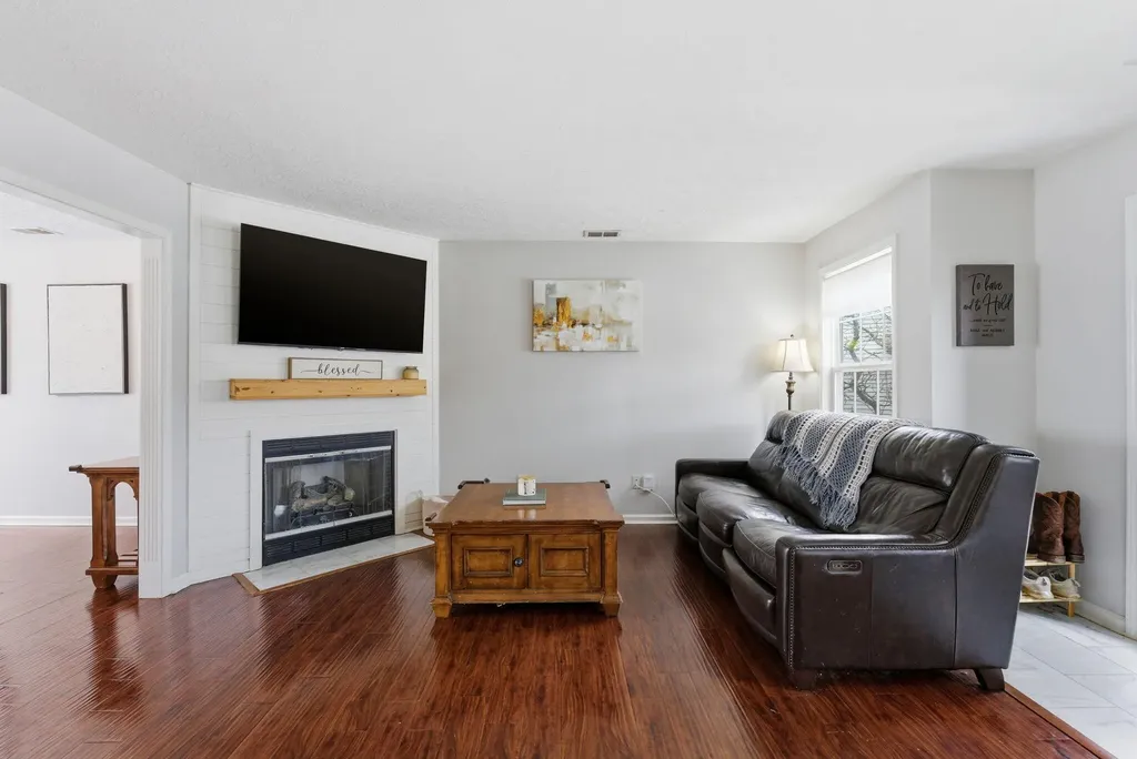 2224 Arthur Way Lexington KY 40509